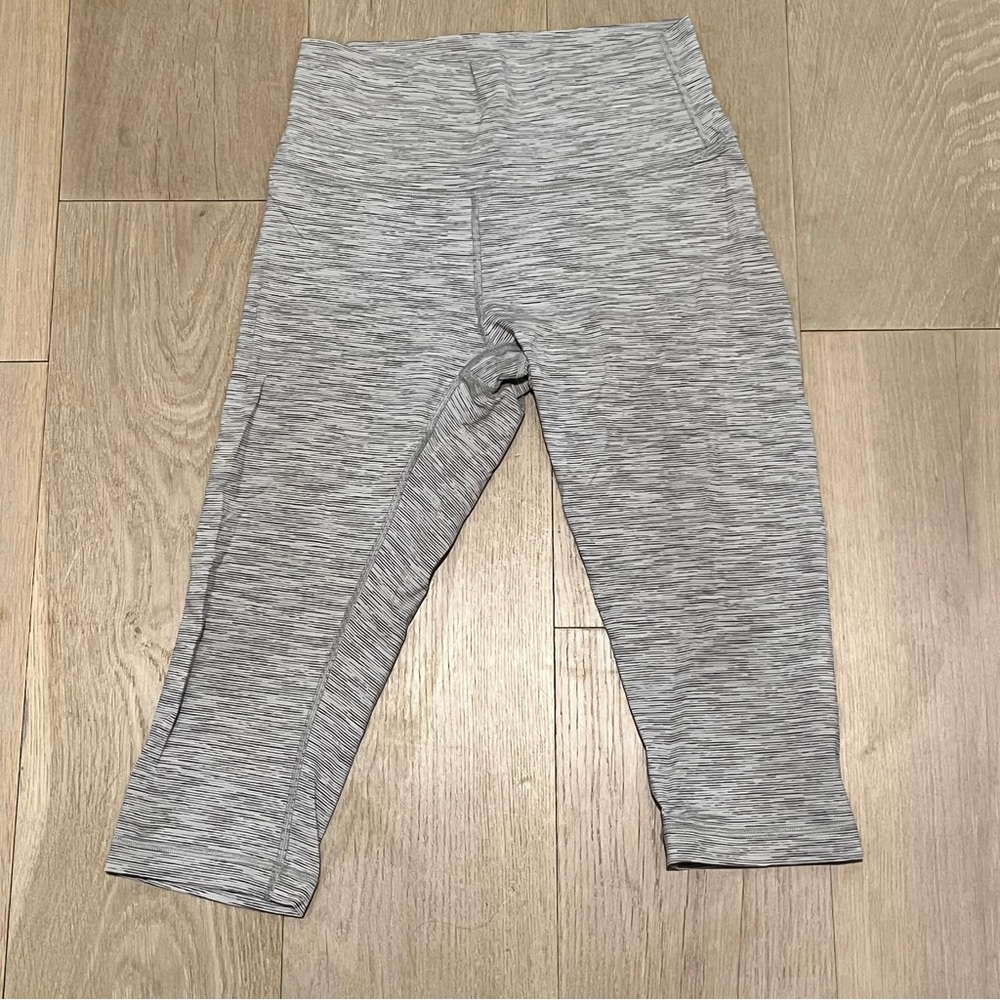 Lululemon Gray Space Dye Cropped Align sz 8